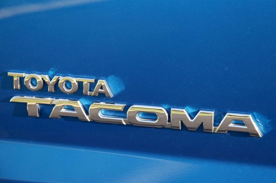  Toyota Tacoma 4x2 PreRunner 2010 года  (фото 34 из 46)